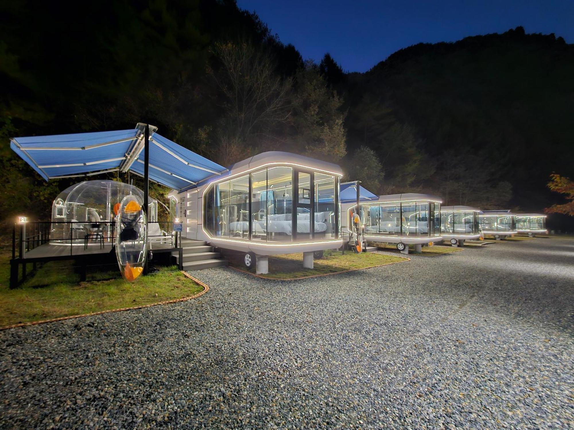 Galaxy X Hotel Type Caravan Glamping & Pension Pyeongchang Extérieur photo