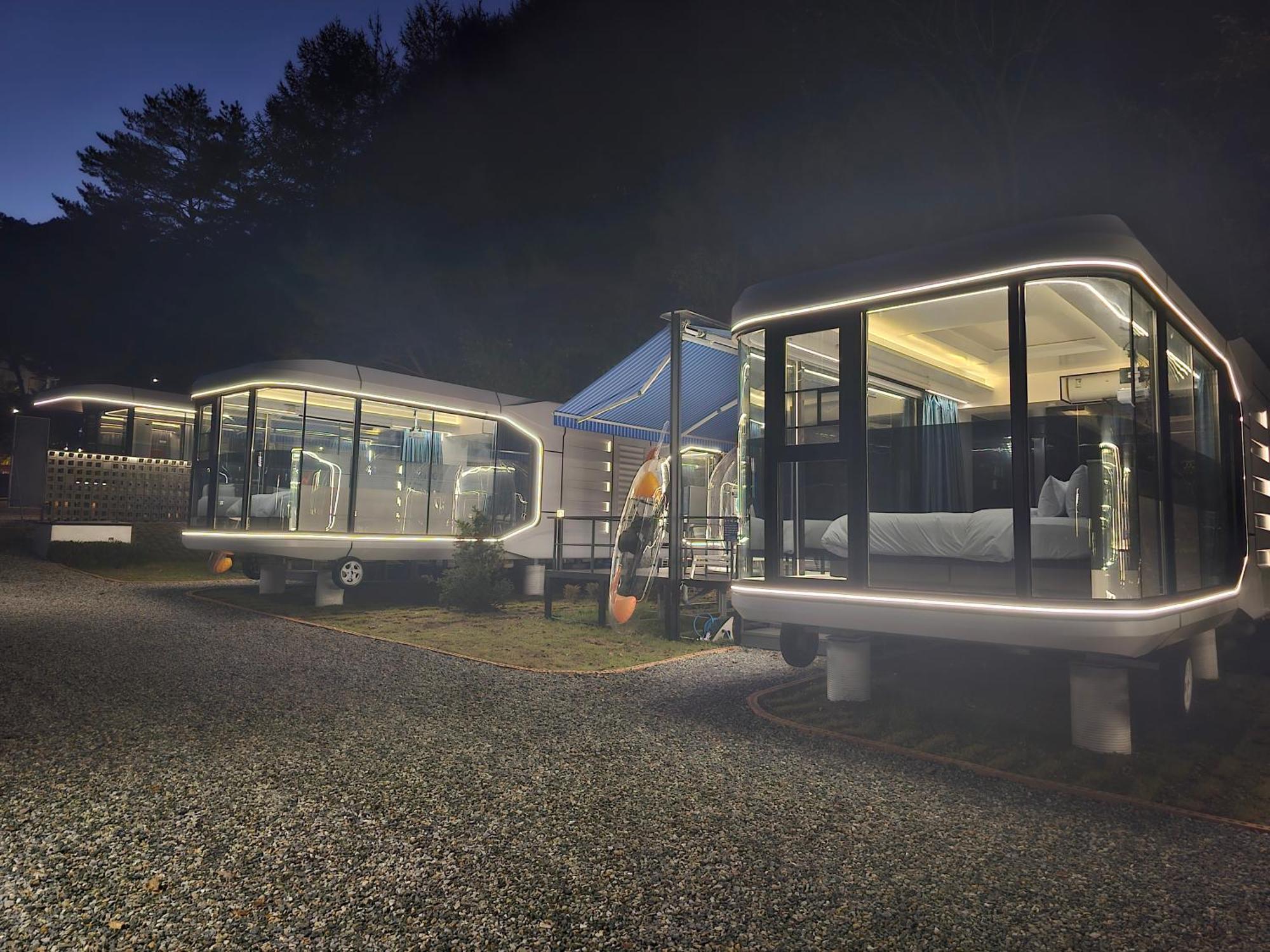 Galaxy X Hotel Type Caravan Glamping & Pension Pyeongchang Extérieur photo