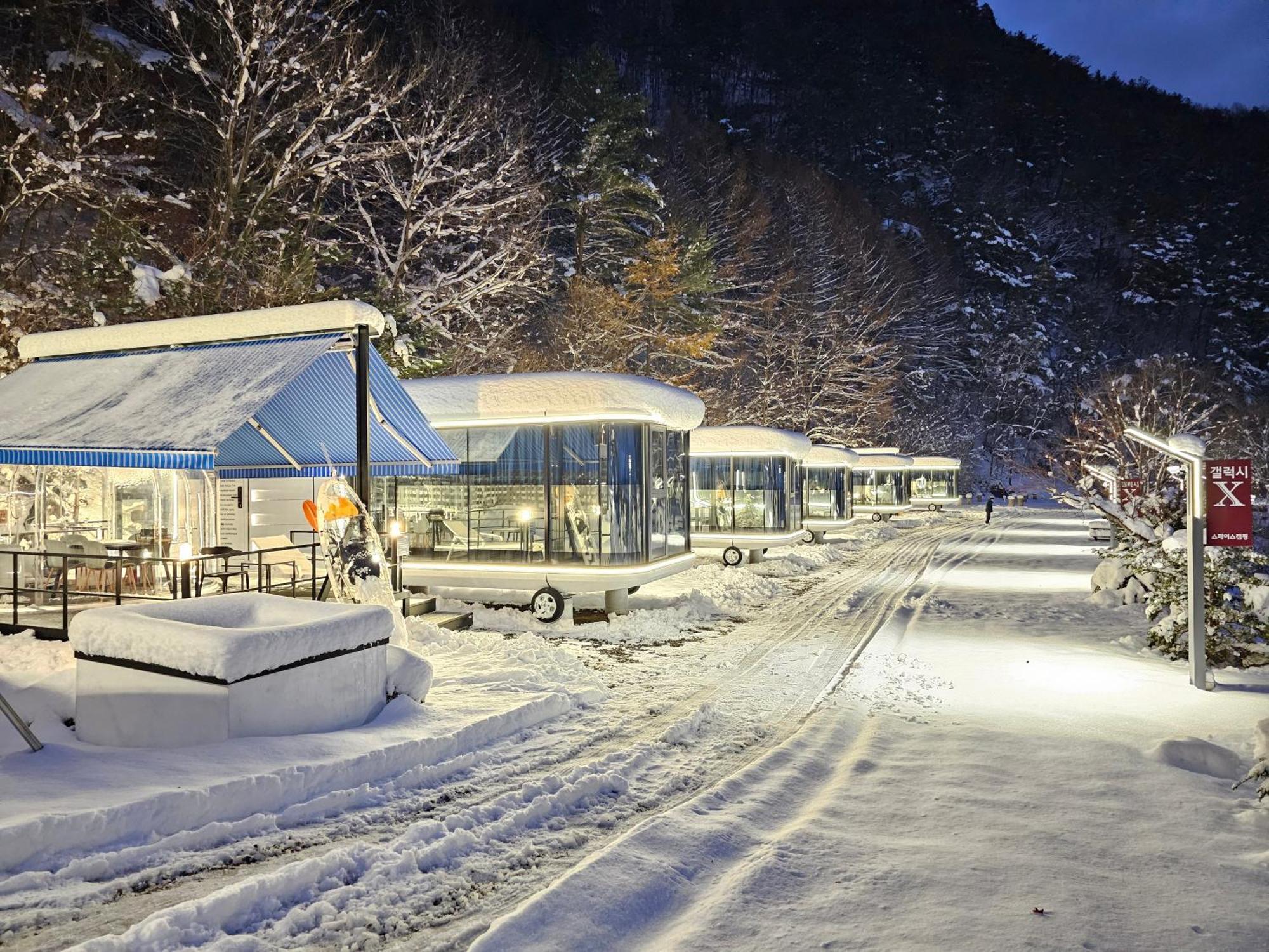 Galaxy X Hotel Type Caravan Glamping & Pension Pyeongchang Extérieur photo