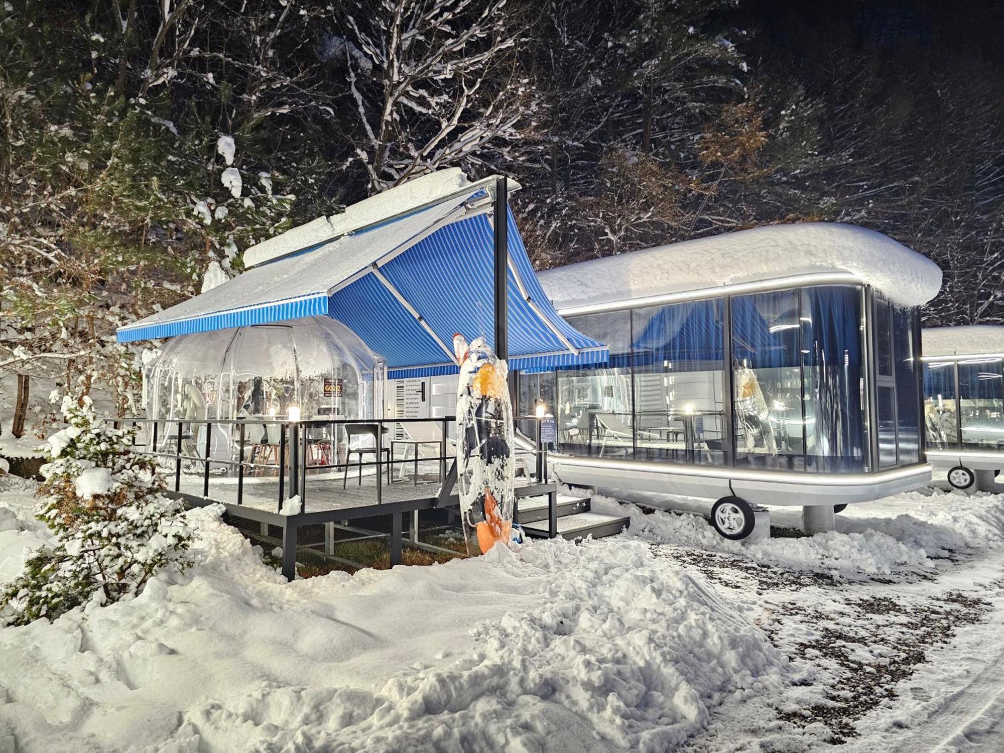 Galaxy X Hotel Type Caravan Glamping & Pension Pyeongchang Extérieur photo